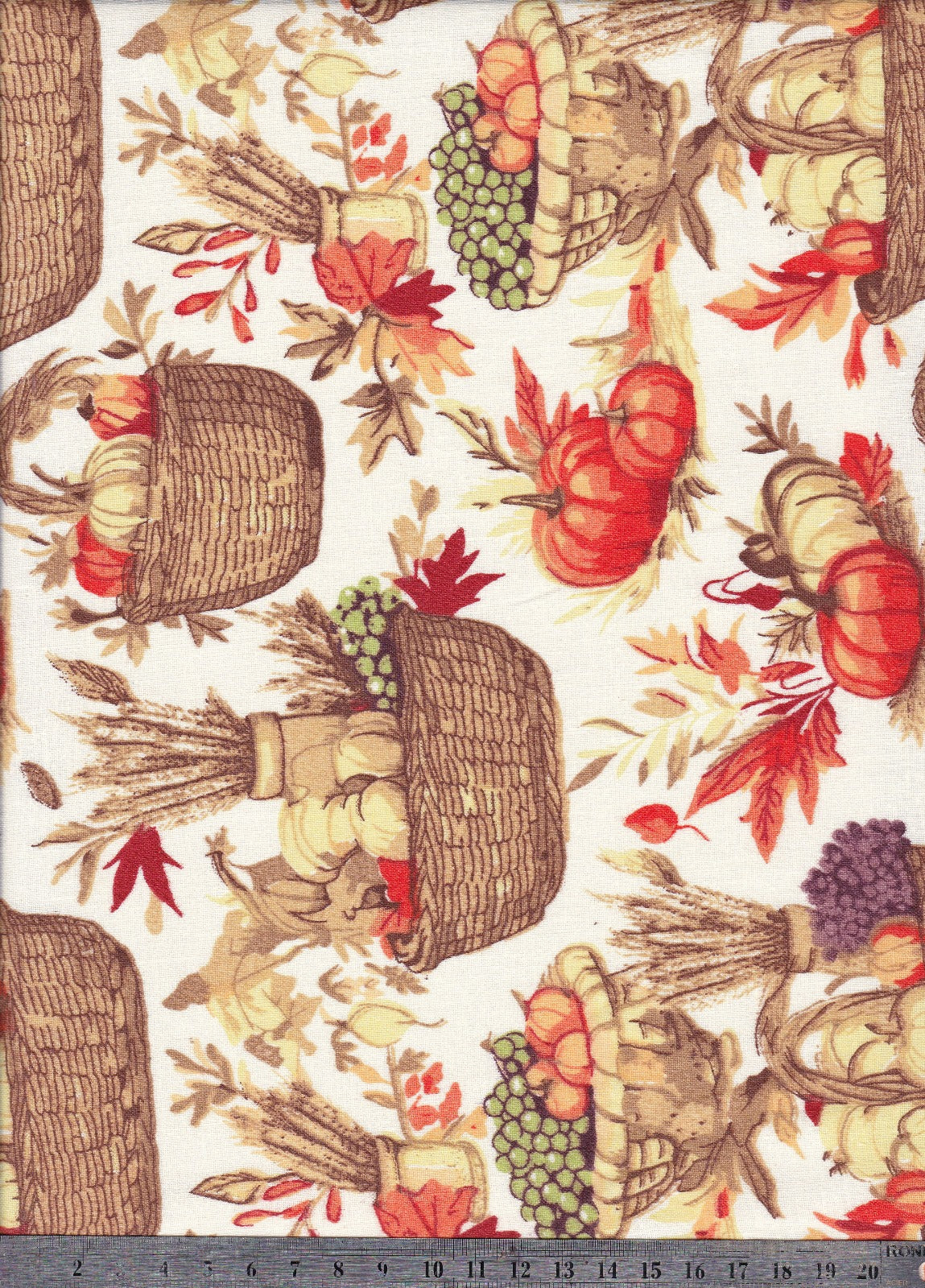 Őszi gyümölcskosarak tökökkel