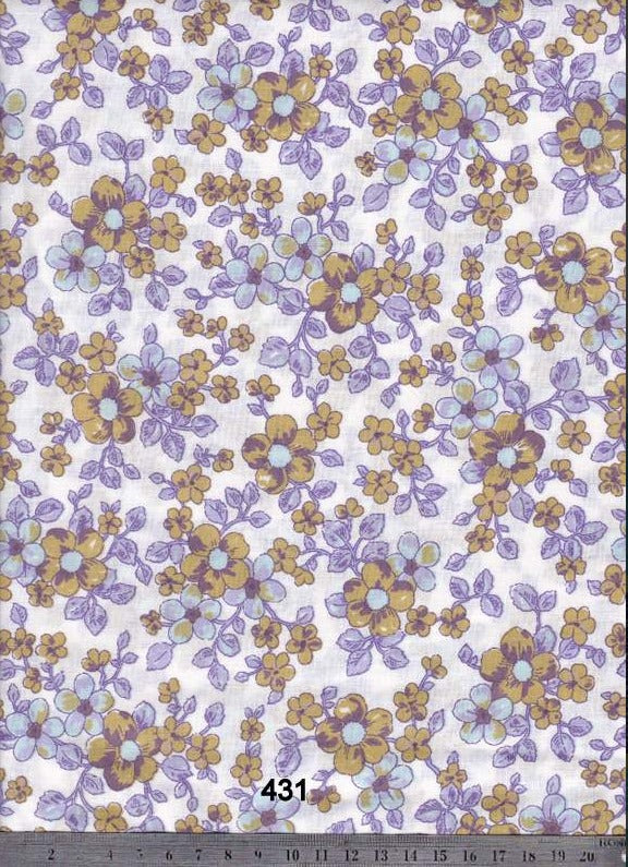 Fehér alapon lilás bézses virágok