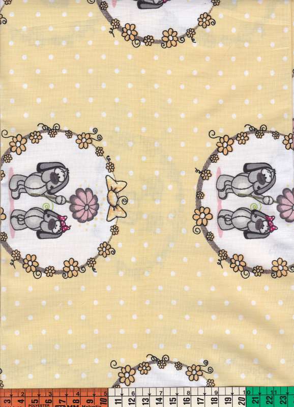 Pöttyös vajsárga alapon kutyus pár