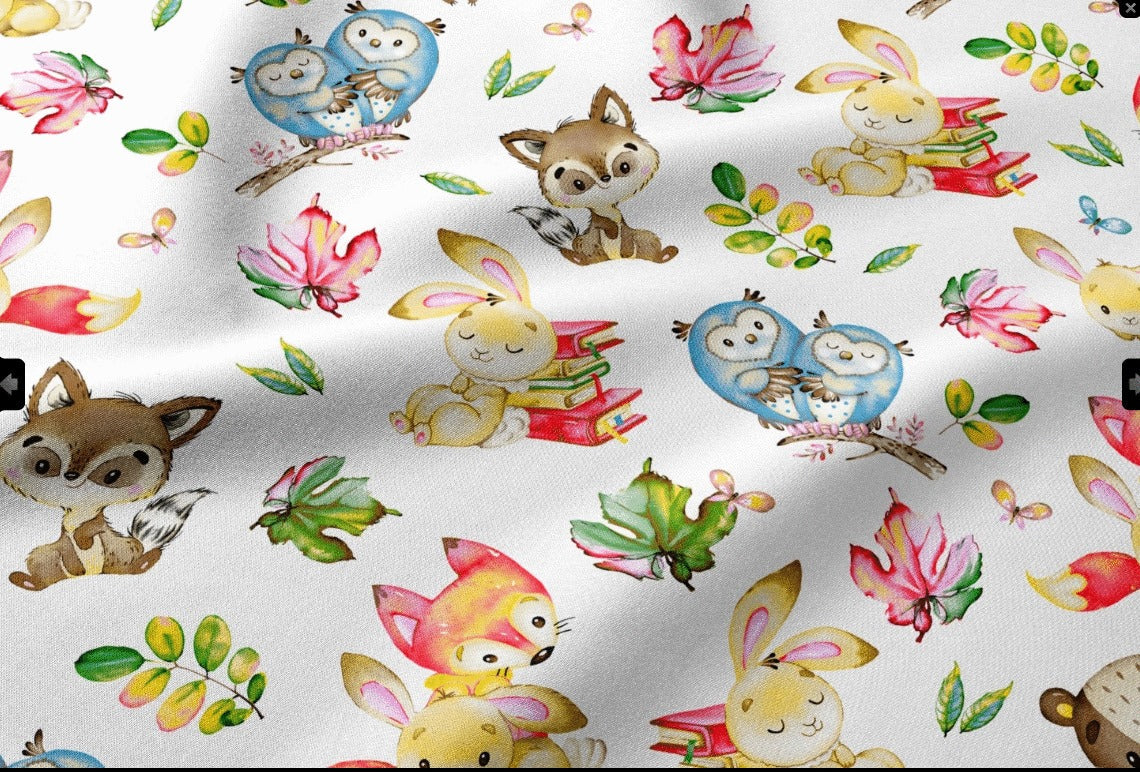 Fehér alapon róka, bagoly, nyuszi