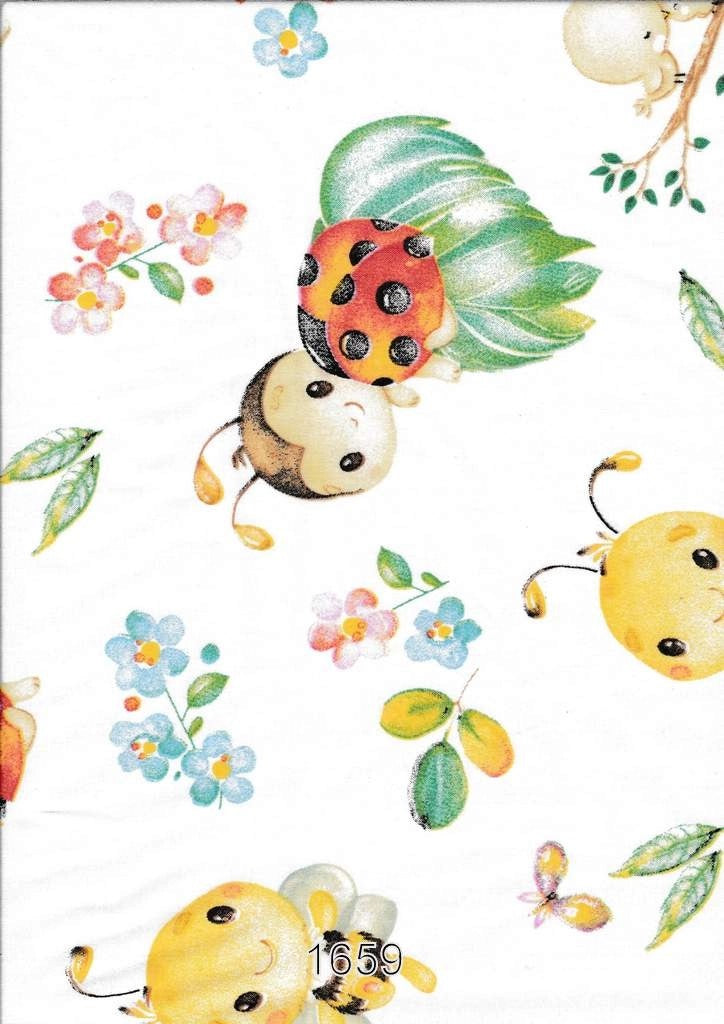 Fehér alapon katica, méhecske